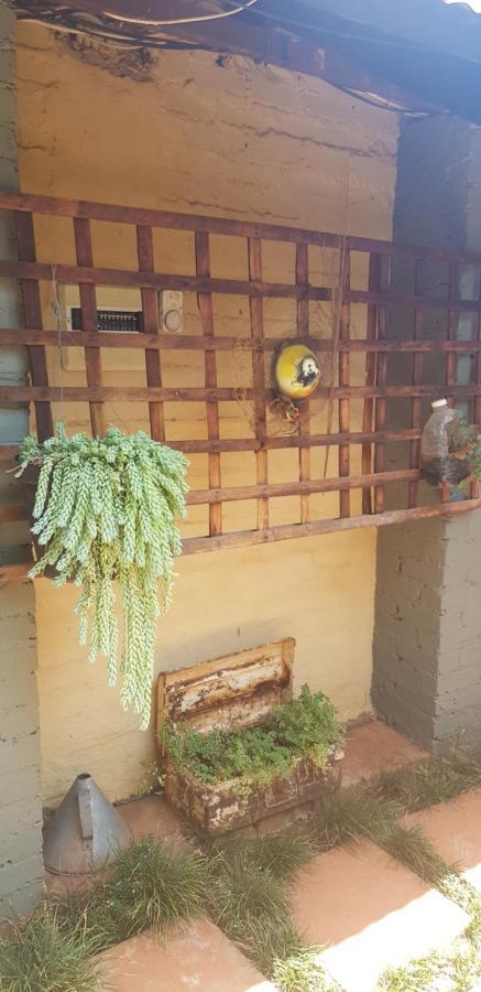 Africas Eden Guesthouse Mookgophong ภายนอก รูปภาพ