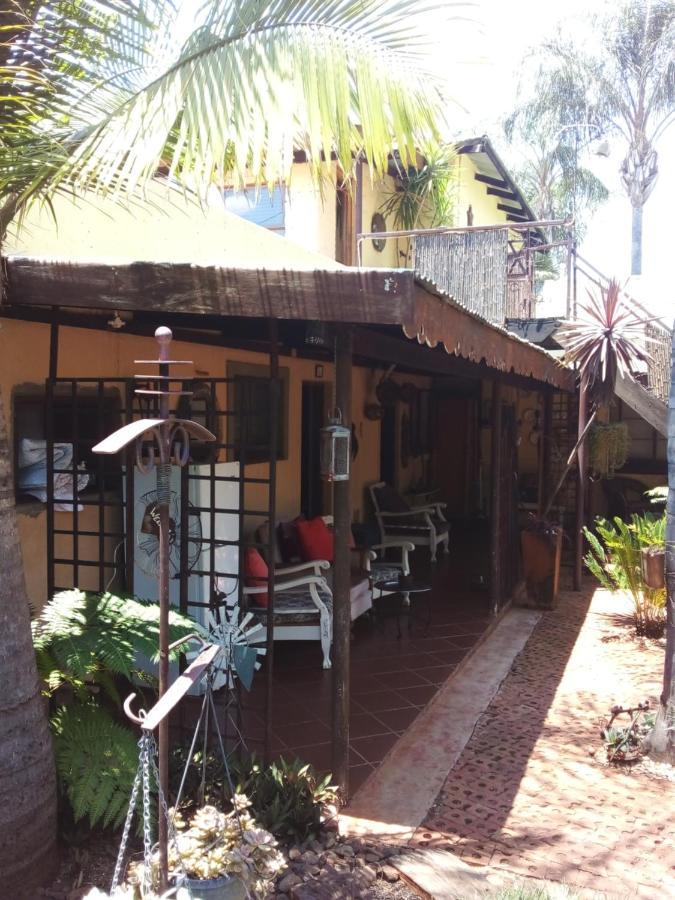 Africas Eden Guesthouse Mookgophong ภายนอก รูปภาพ