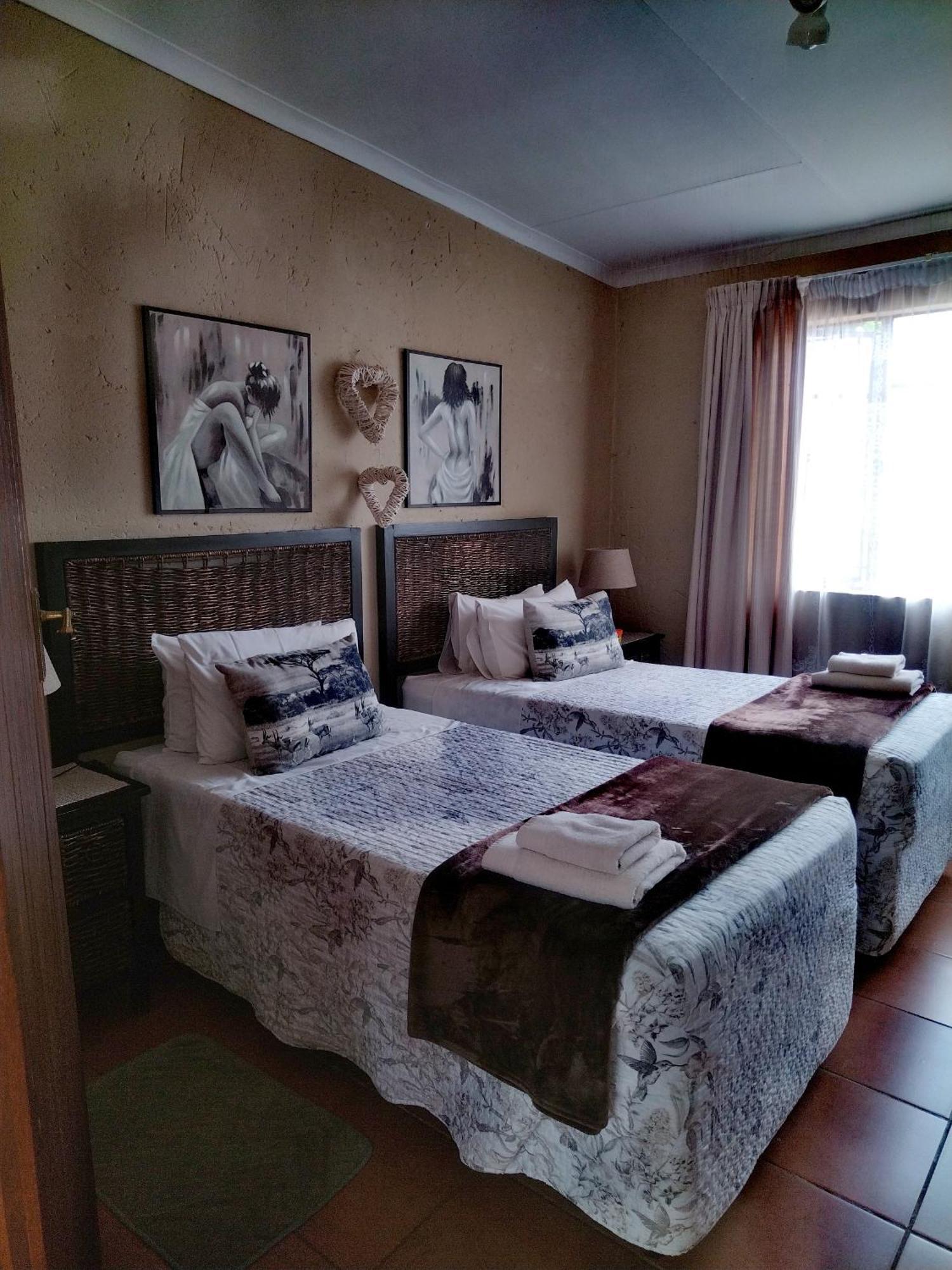 Africas Eden Guesthouse Mookgophong ภายนอก รูปภาพ