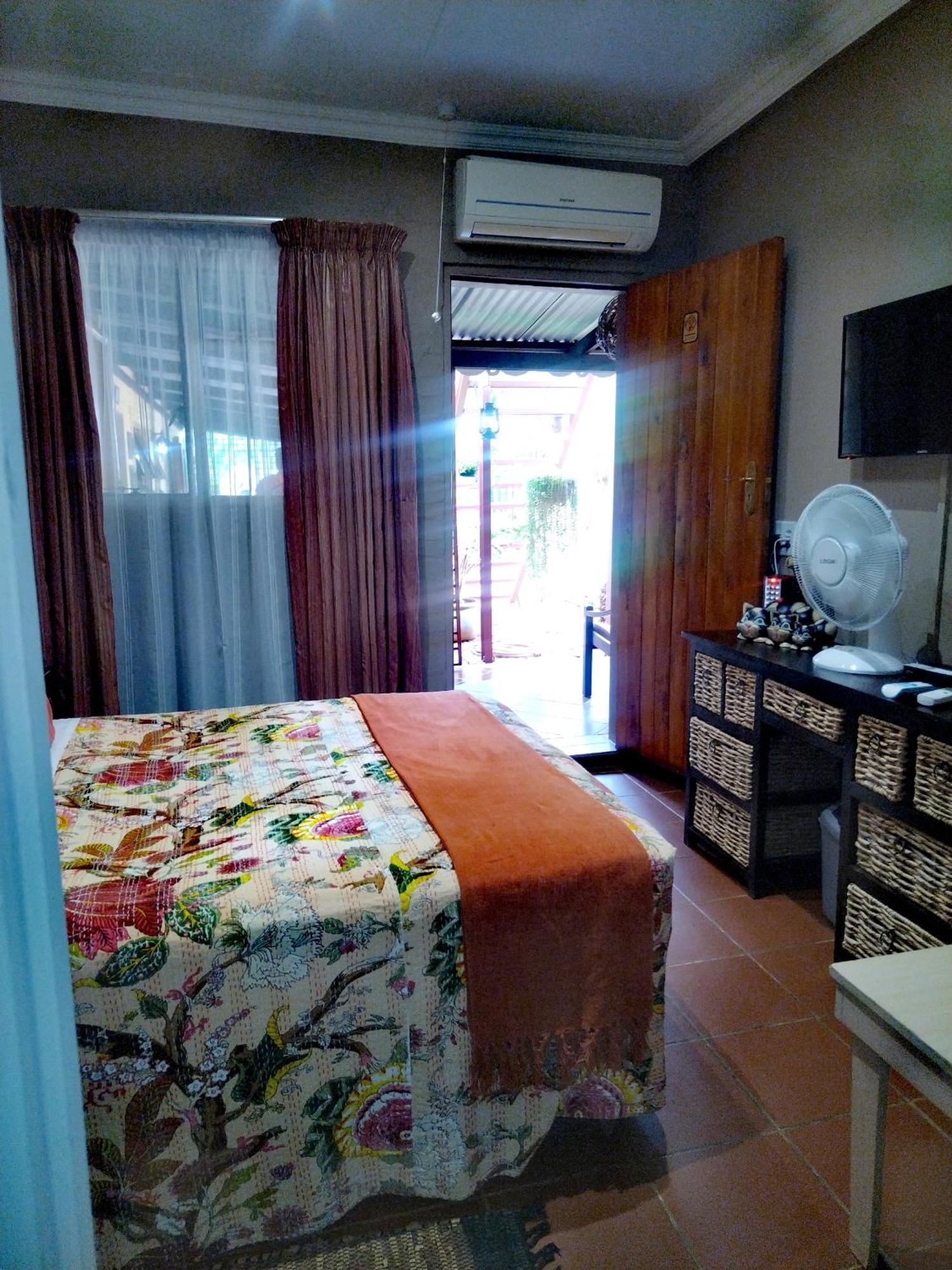 Africas Eden Guesthouse Mookgophong ภายนอก รูปภาพ