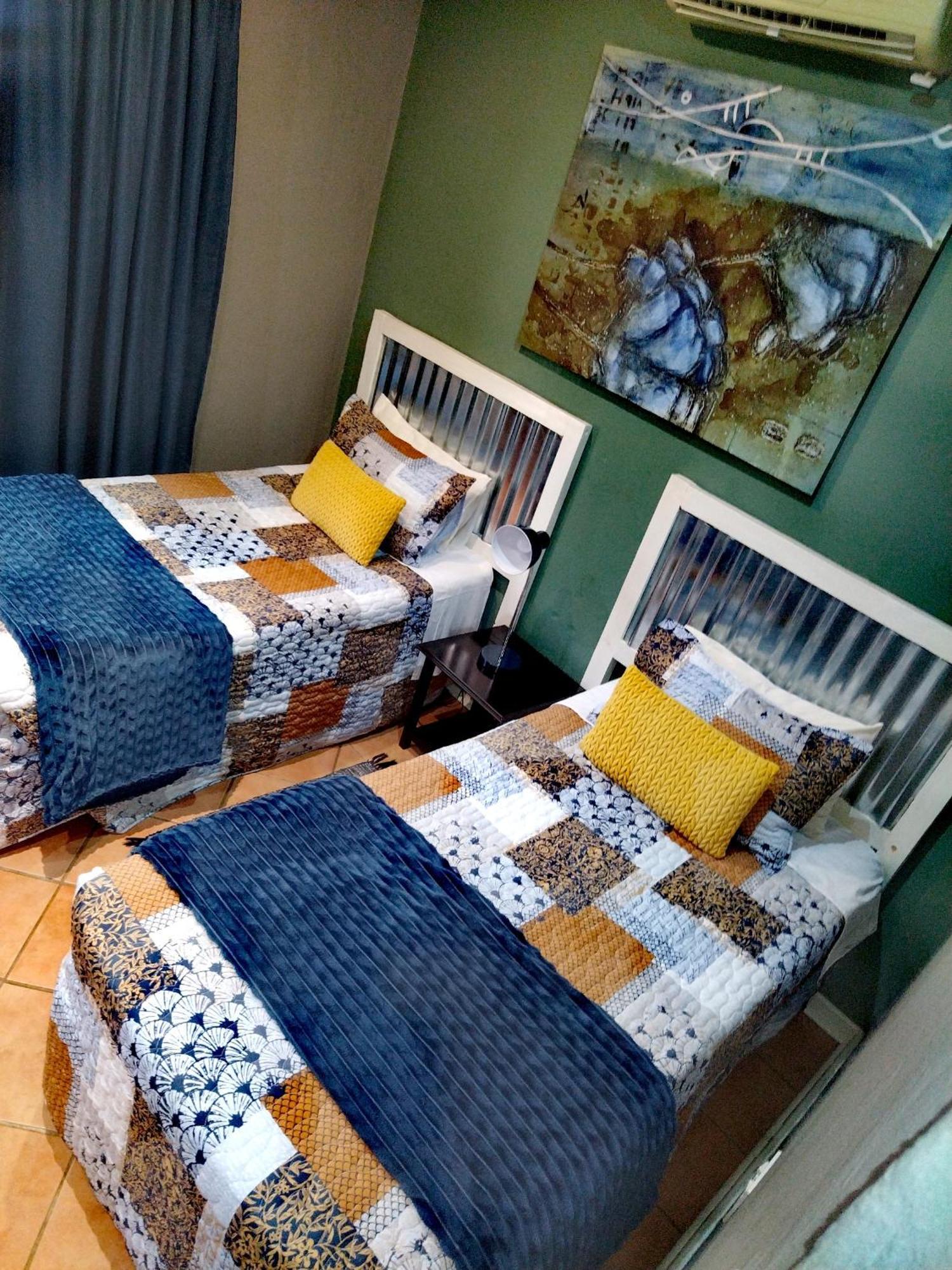 Africas Eden Guesthouse Mookgophong ภายนอก รูปภาพ