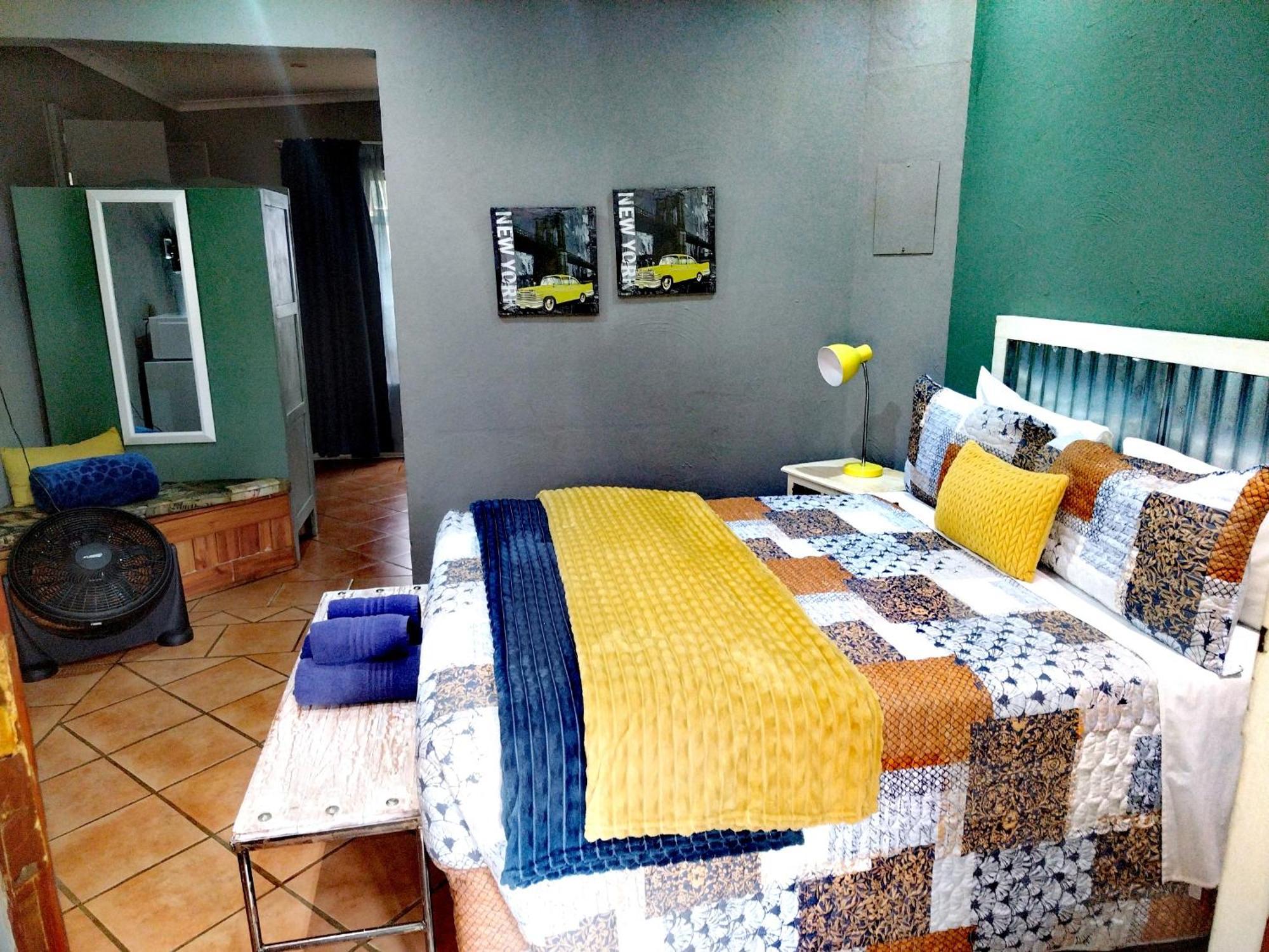 Africas Eden Guesthouse Mookgophong ภายนอก รูปภาพ
