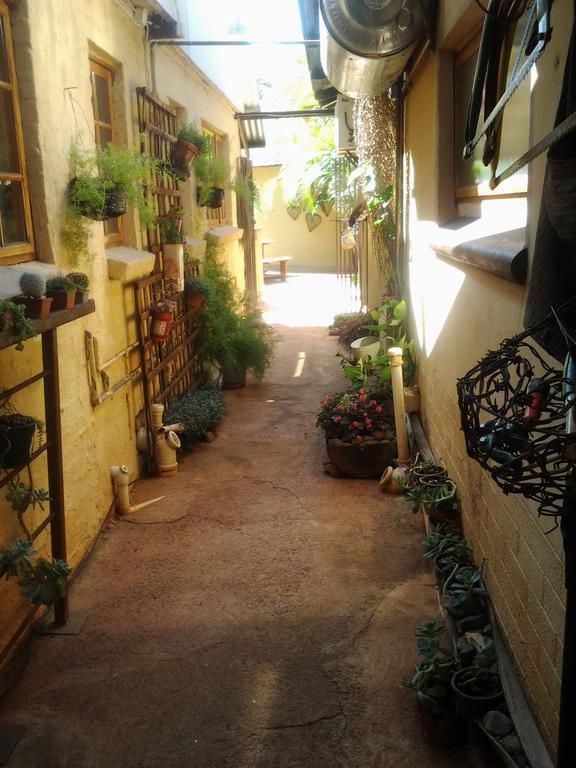 Africas Eden Guesthouse Mookgophong ภายนอก รูปภาพ