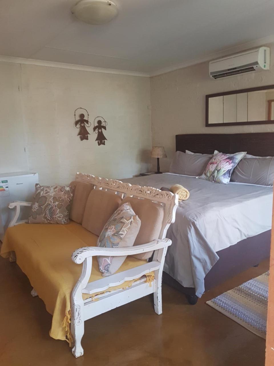 Africas Eden Guesthouse Mookgophong ภายนอก รูปภาพ